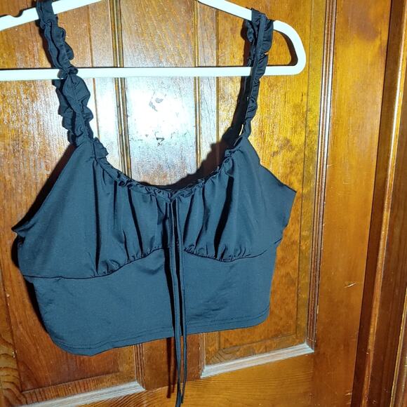 SHEIN Curve Womens Plus 1X black crop top - Picture 2 of 5